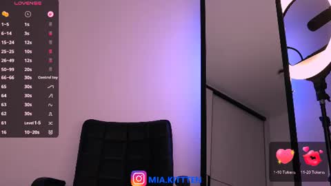 mia_kittten online show from July 16, 1:53 am