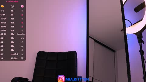 mia_kittten online show from July 17, 2:13 am