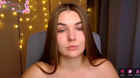 mia_lemm online show from September 10, 1:34 pm