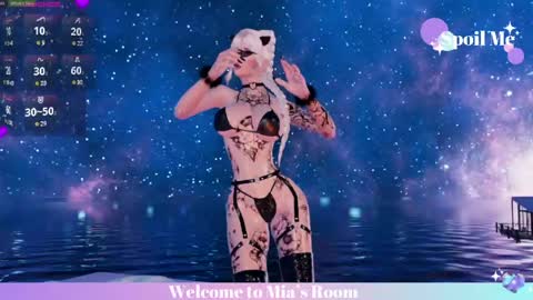 Mia online show from May 14, 6:50 pm