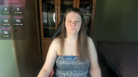 mia_lores online show from April 10, 9:03 am