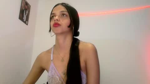 mia lucy 21 online show from September 30, 6:18 pm