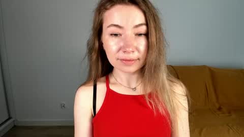 Mia online show from May 21, 7:37 am