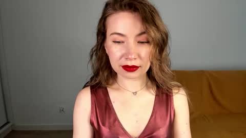 Mia online show from May 31, 1:21 pm