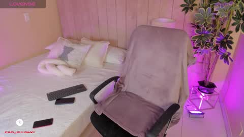 mia_mtnz02 online show from November 10, 1:19 am