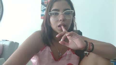 Mia  online show from June 30, 1:21 pm