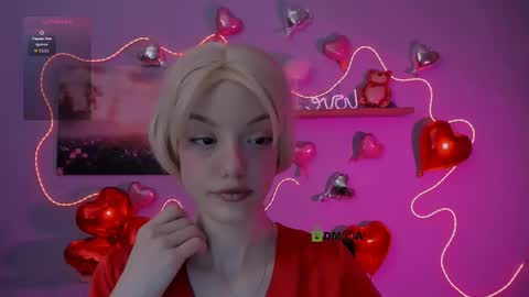 mia_starrr_ online show from February 14, 9:06 pm