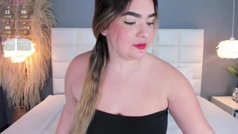 mia vixenn  online show from November 26, 4:43 am