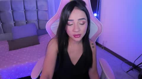 Snapshot of miaa_06 chatting on September 28, 3:37 am mia  nicolle online show from September 28, 3:37 am