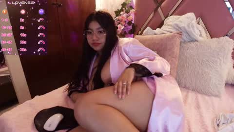 miaa_smiith1 online show from February 15, 3:17 pm