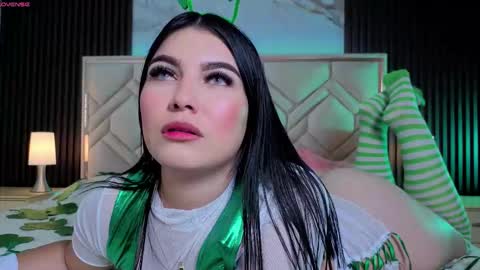 Miaa Farrel online show from March 17, 9:09 pm