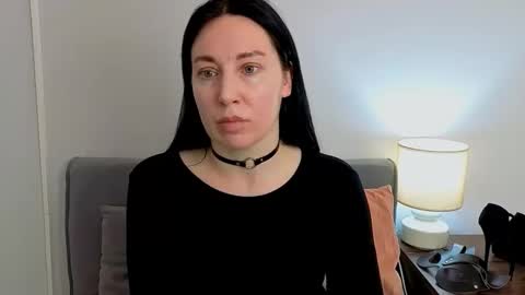 Mia online show from March 12, 5:27 pm