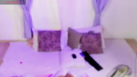 mia red hair molly short hair online show from May 22, 2:18 am