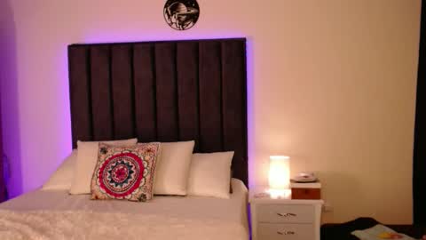 miaandnaty1 online show from September 26, 3:25 am