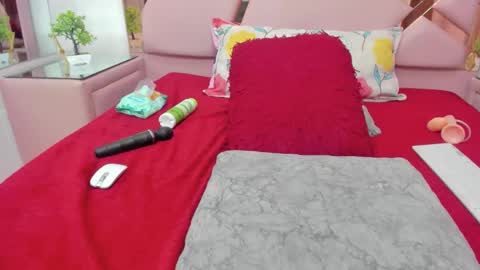 MiaCours online show from November 30, 9:33 pm