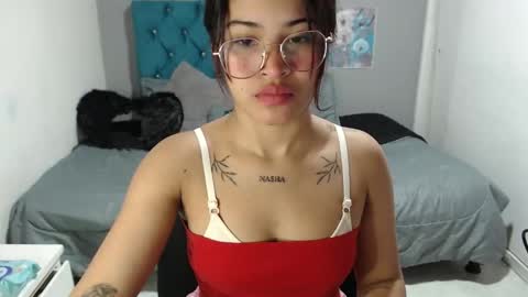 miacumgirl online show from February 4, 12:31 pm