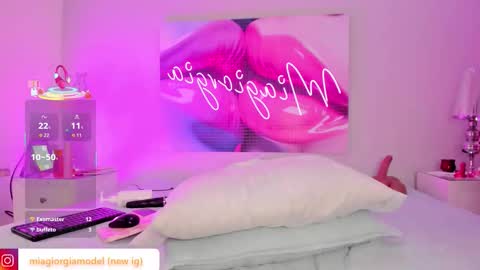 Mia  online show from February 27, 6:44 pm