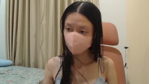 miahchan68 online show from January 14, 4:15 pm