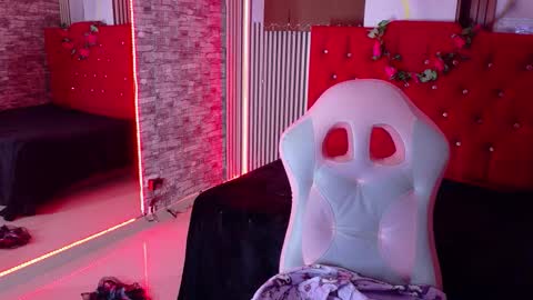 MIA VELEZ online show from January 14, 5:15 am