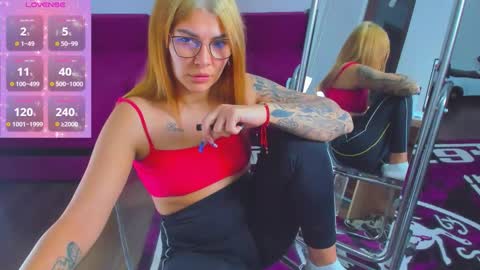 Mia Kittyy online show from November 3, 2:23 am