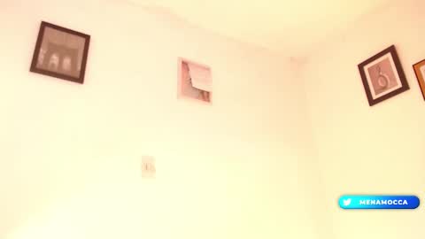 Mia online show from February 19, 9:06 am