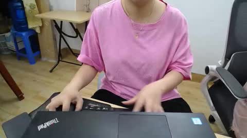 Mia online show from November 16, 3:08 am