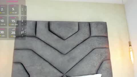 mia logan  online show from January 9, 4:07 am