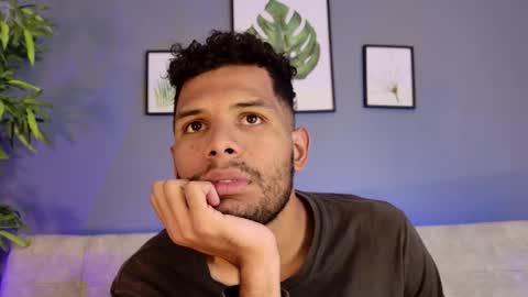 Mia online show from November 24, 7:12 pm