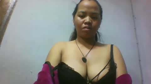miarii online show from May 20, 4:09 am