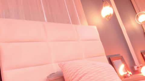 Mia online show from March 3, 9:37 pm