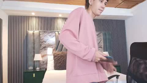 Michael online show from February 21, 8:01 pm