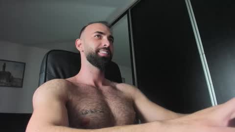 MichaelEvansx online show from October 26, 8:52 pm