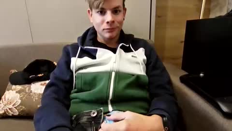 michaeltwinkboy online show from March 31, 5:13 pm