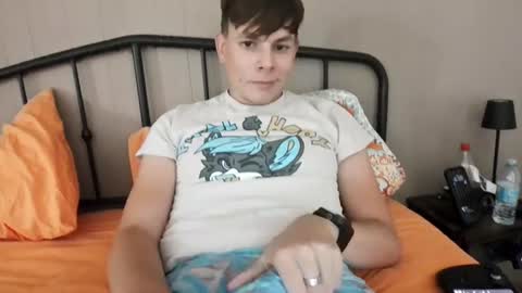 michaeltwinkboy online show from July 24, 8:39 pm