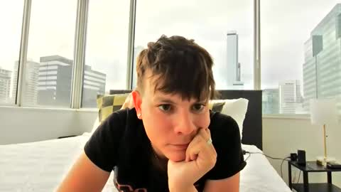 michaeltwinkboy online show from June 10, 1:38 am