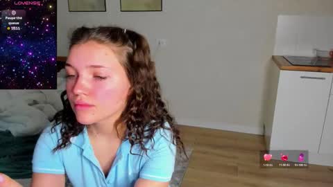 michelle_888 online show from March 25, 2:35 pm