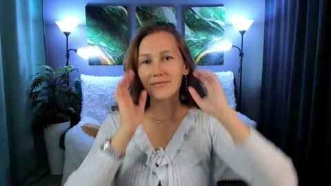 MichelleOrtis online show from September 29, 1:32 pm