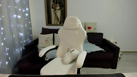 Michelle online show from May 5, 4:41 am