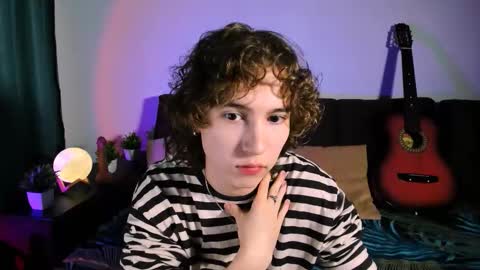 Max online show from October 30, 2:06 pm