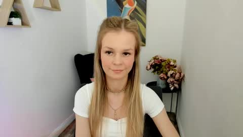 midnighteaura online show from May 19, 12:12 pm