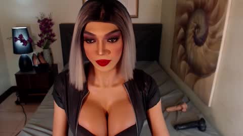 Snapshot of midnightscentxx chatting on January 6, 6:58 am KATE online show from January 6, 6:58 am