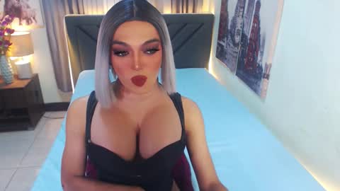 Snapshot of midnightscentxx chatting on September 22, 7:23 am KATE online show from September 22, 7:23 am