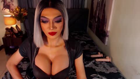 Snapshot of midnightscentxx chatting on January 21, 7:58 am KATE online show from January 21, 7:58 am