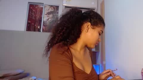 miel online show from March 5, 12:47 pm