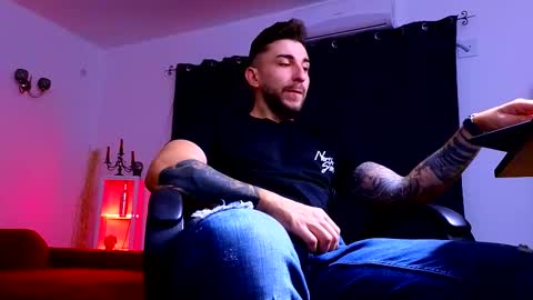 MightyAaron online show from September 30, 2:44 am