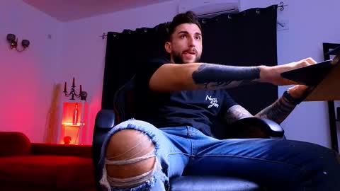 MightyAaron online show from October 8, 5:13 am