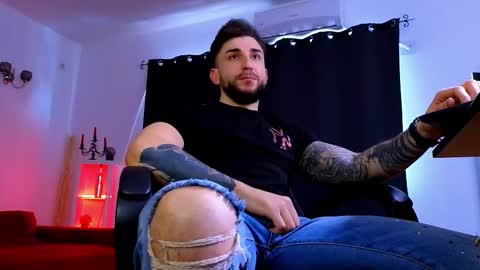 MightyAaron online show from February 24, 9:01 am