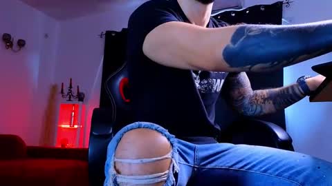 MightyAaron online show from October 10, 6:52 am