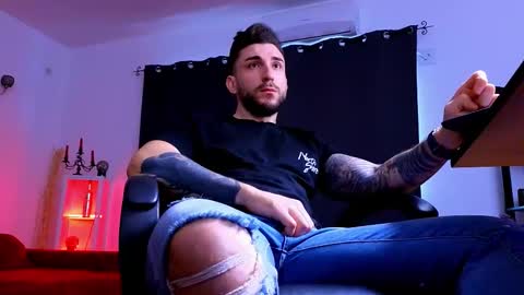 MightyAaron online show from January 19, 7:18 am