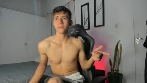 Miguel Hernandez online show from February 7, 12:42 am